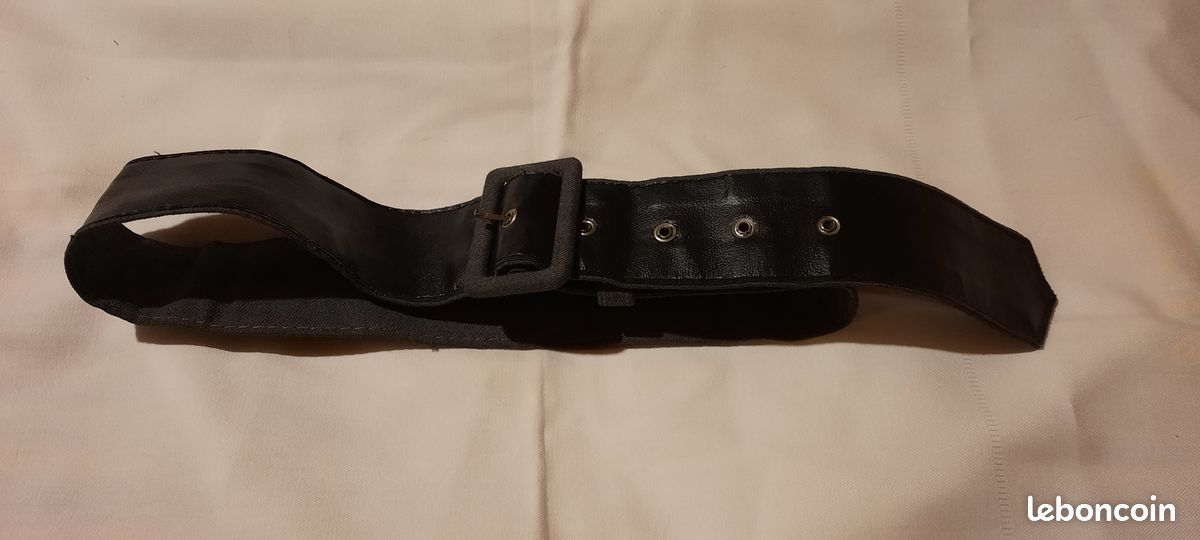 Ceinture noire large en cuir (image 1)