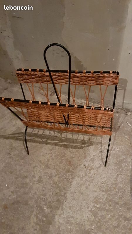 Porte revues en osier vintage (image 1)