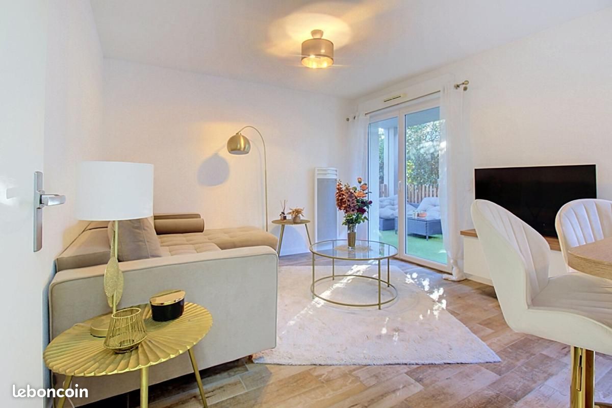 Appartement 2 pièces 43 m² · à Roquebrune-sur-Argens · 43 m² · 1 050 €/mois