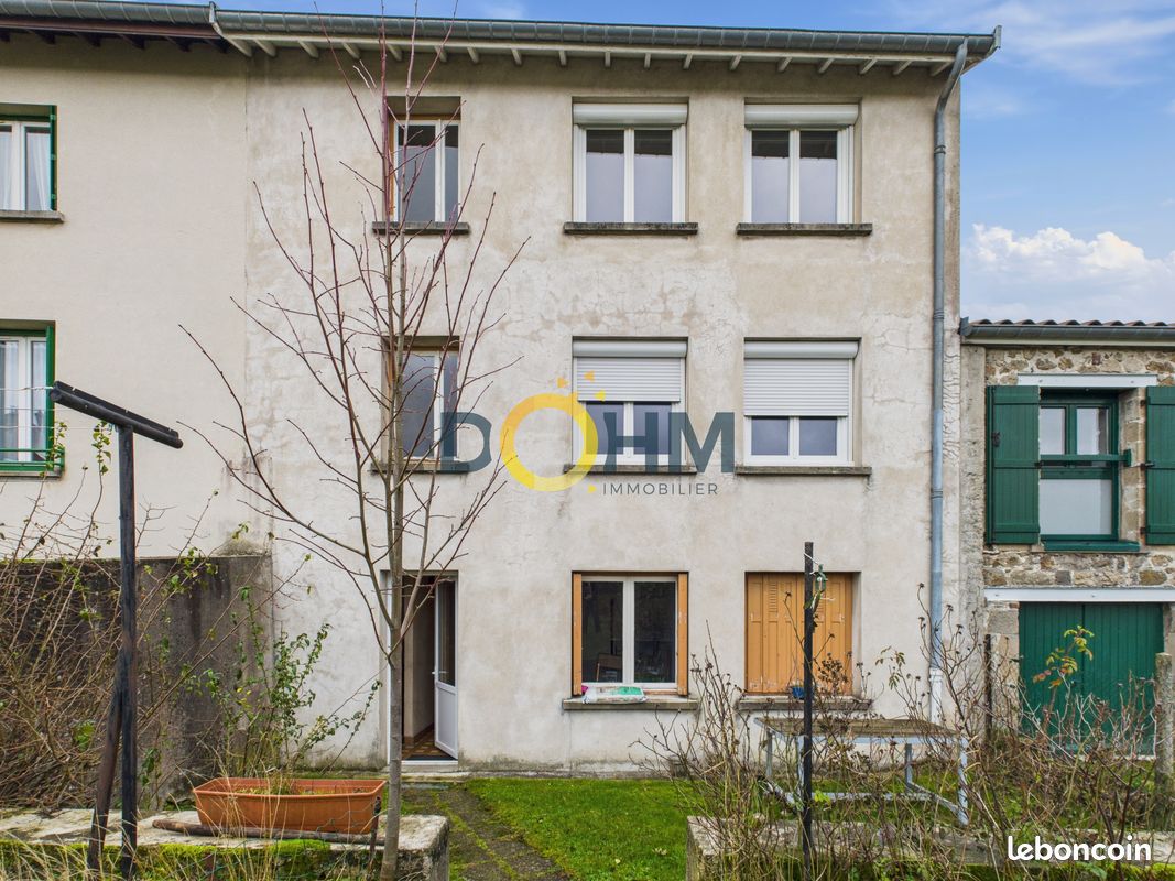 Immeuble 209 m² · à Jonzieux · 209 m² · 184 000 €