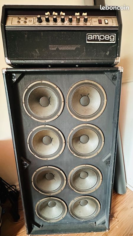Ampeg SVT Curved Line 300 W + Baffle Ampeg 8x 10"– Made in USA (Magnavox) 1971 (image 1)