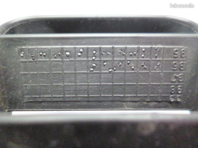 Grille D'aération De Coffre Avant Pour Peugeot 106 Kid 3 Portes (1995) - Pièce D'origine - Occasion