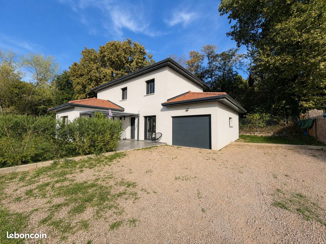 Maison 6 pièces 150 m² · à Pont-de-Chéruy · 150 m² · 420 000 €