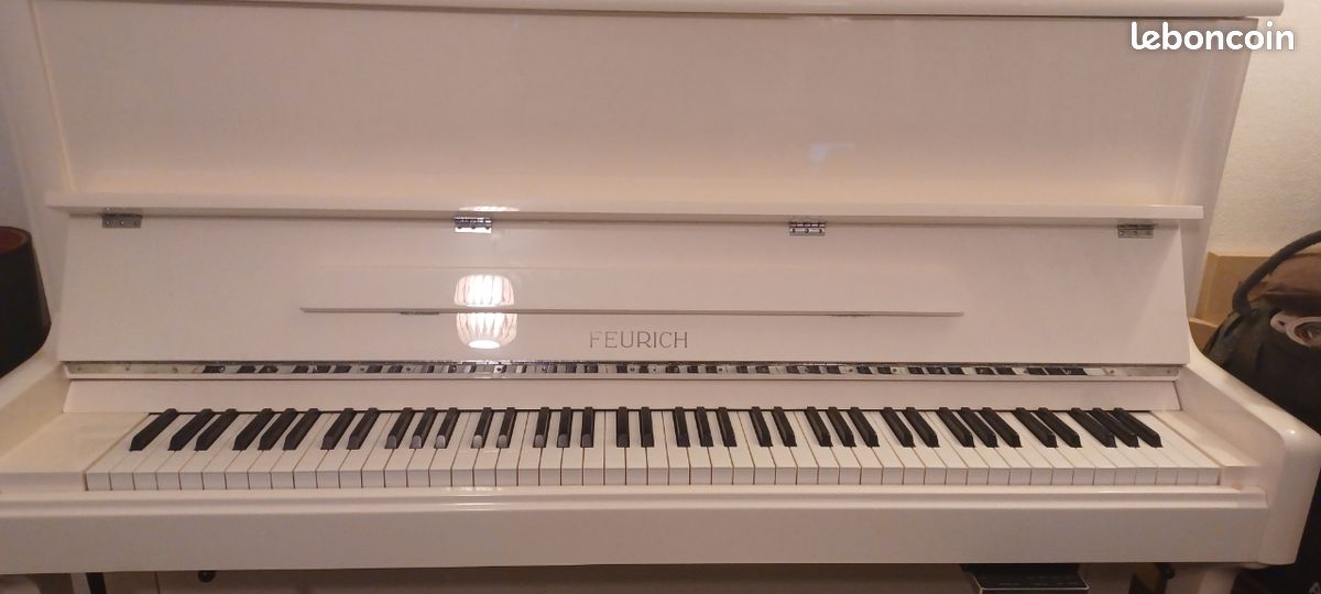 Piano Feurich 122-Universal (image 2)