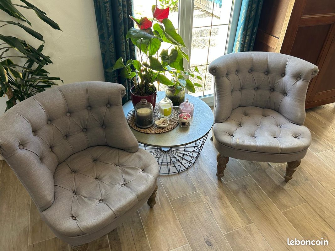 Fauteuil cabriolet style Chesterfield gris (image 1)