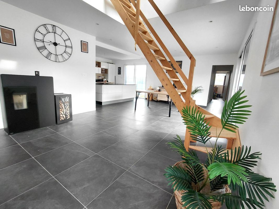 Maison 6 pièces 158 m² (image 1)