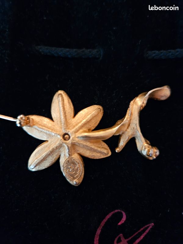 Broche Christian Lacroix (image 2)