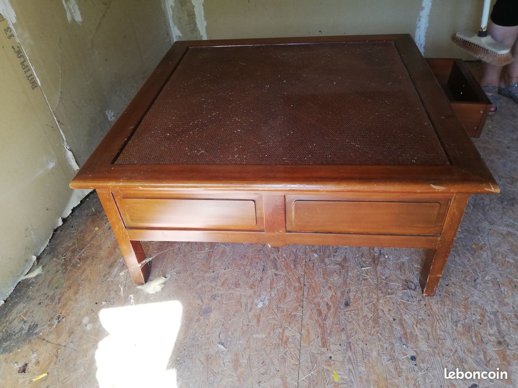Table (image 1)