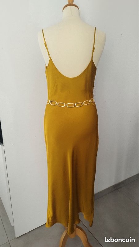 Robe jaune dorée Zara taille S (image 3)