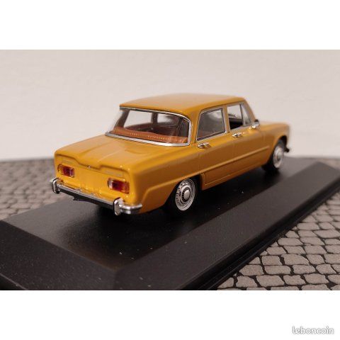 Modellautos Alfa Romeo GT 1/18 Minichamps A 1300 Junior No.83 Jägermeister DRM 1972 R.Maschke