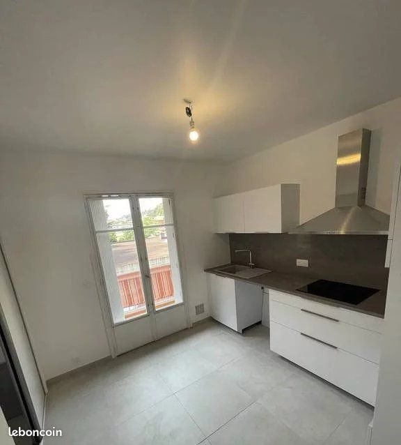 Appartement 3 pièces 75 m² · à Saint-André-de-la-Roche · 75 m² · 1 480 €
