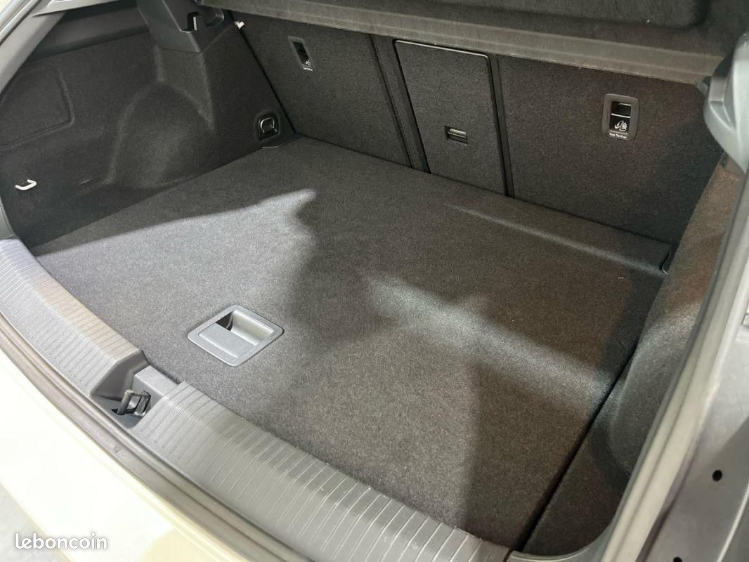 Volkswagen T-Roc 1.5 TSI EVO 150 Start/Stop DSG7 Style (image 32)