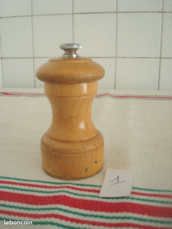 Moulin à poivre Peugeot 106fv23 (image 1)