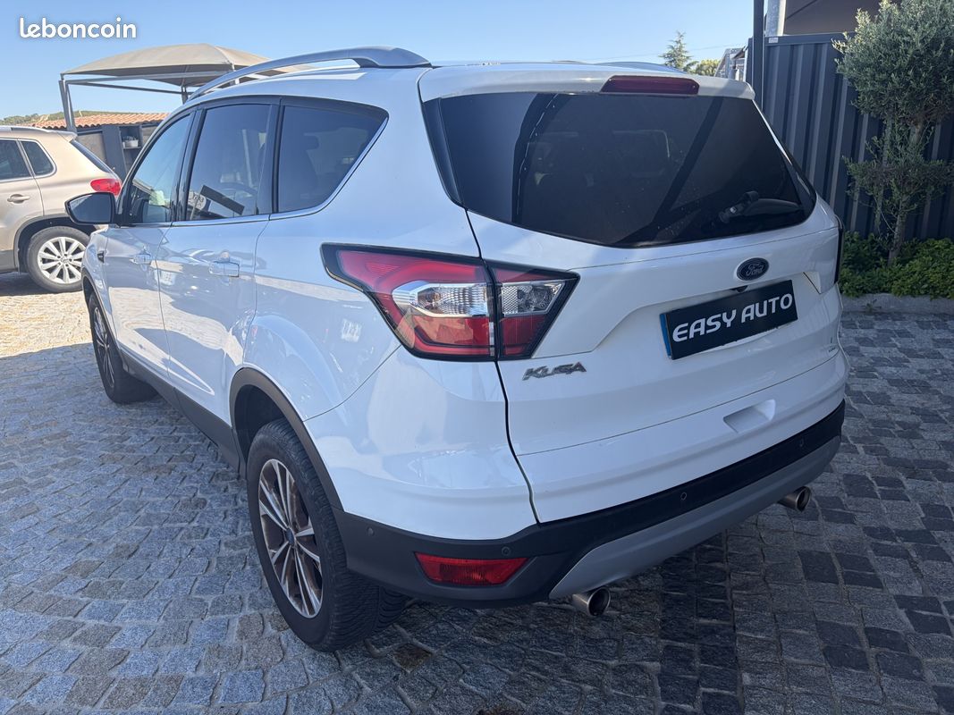 Ford Kuga 2.0 TDCi 150 S&S 4x2 BVM6 Titanium - 5P (image 3)