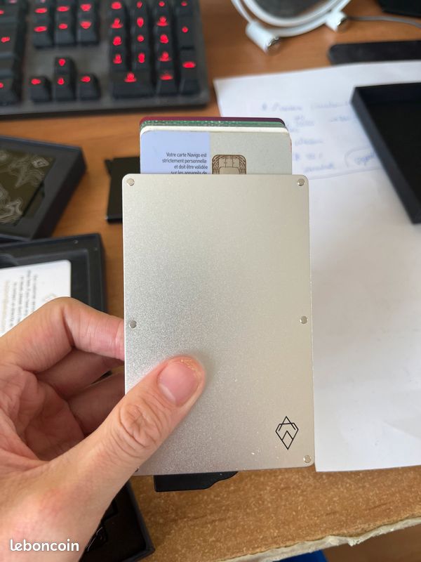 Lot de 3 porte cartes neufs jamais utilisés (image 6)