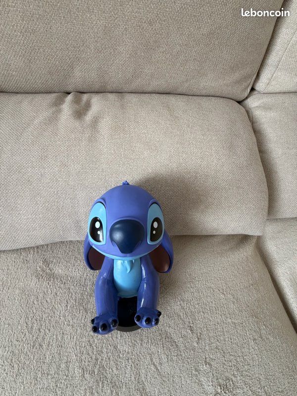 Très jolie porte manette télécommande stitch très bon état Disney jeu vidéo (image 1)