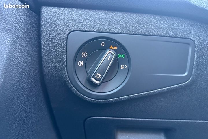 Volkswagen Tiguan 2.0 TDI 150 DSG7 Carat Exclusive / CARPLAY / TOIT OUVRANT / CAMERA 360 / REGULATEUR ACC (image 20)