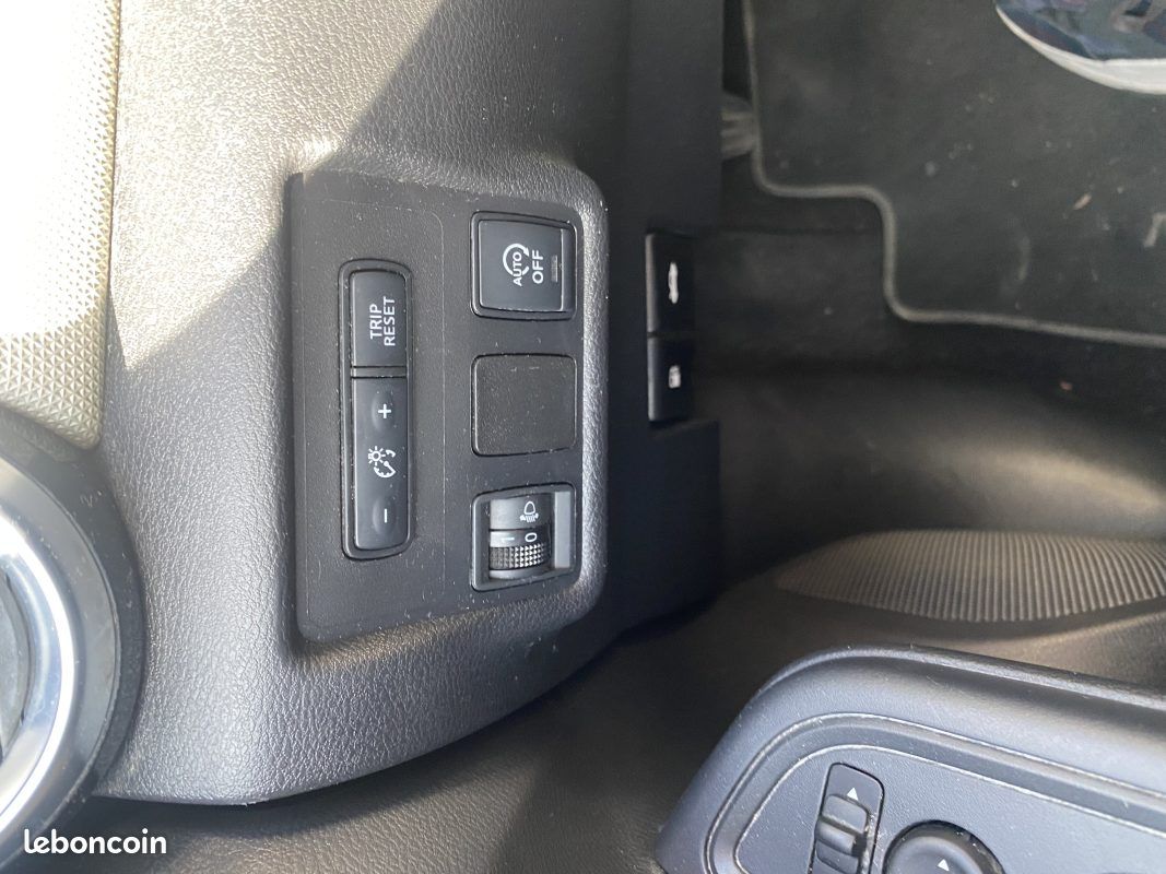 Nissan micra 0.9 ig-t 90ch tekna 2018 (image 20)