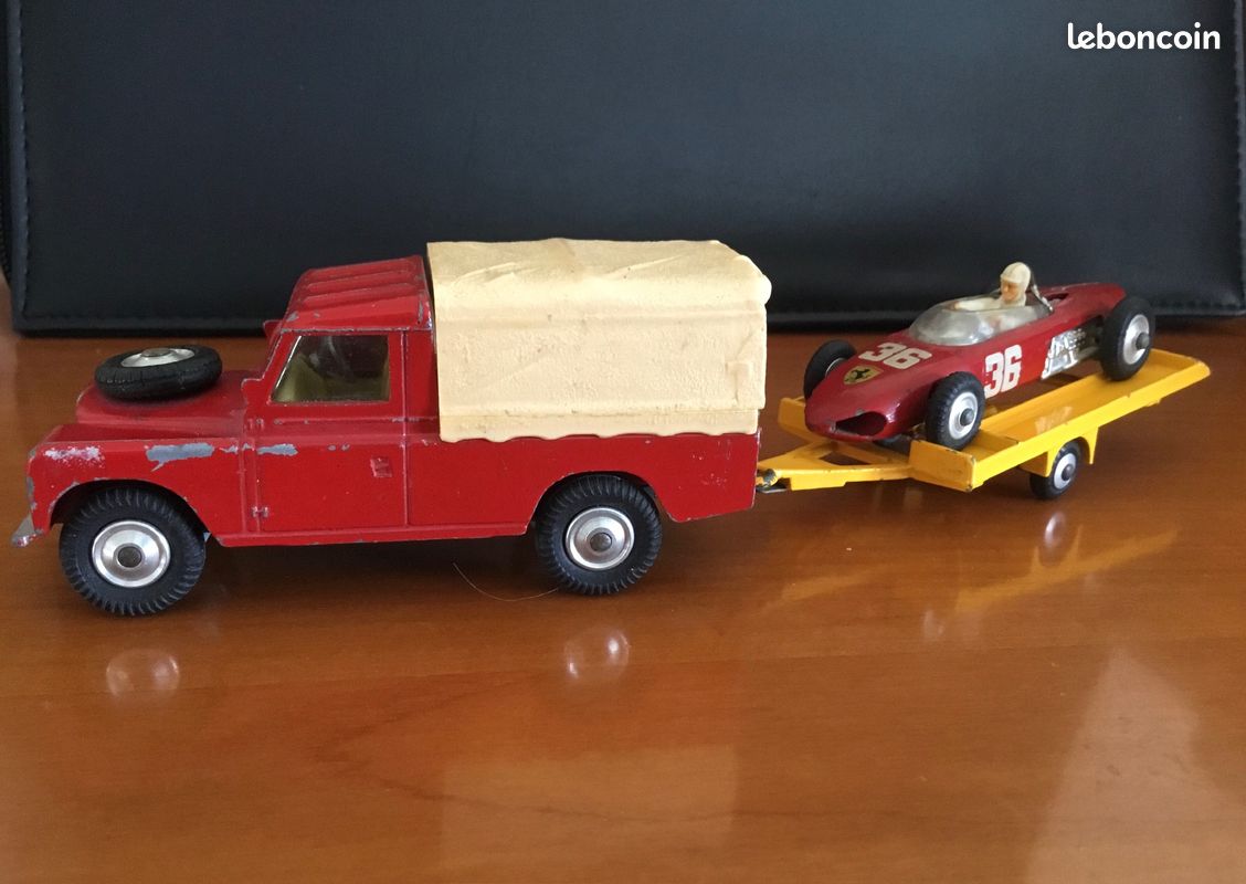 Coffret Corgi Gift Set 19 - Rover 3500 SD1 Police + Hélico Jet Ranger (1987)