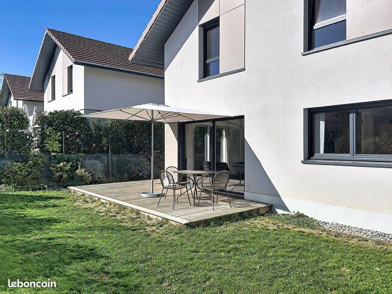 Maison 4 pièces 104 m² · à La Roche-sur-Foron · 104 m² · 495 000 €