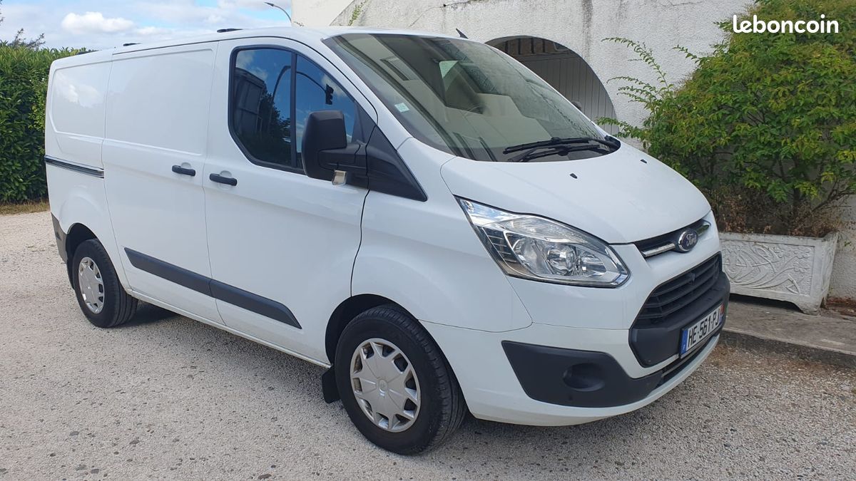 Ford Transit Custom L1H1 compact 2.0l TDCI 131ch kit courroie NEUF suivi complet depuis sron origine climatisation radar stationnement avant arrière barres de toir escamotables d'origine bluetooth (image 1)