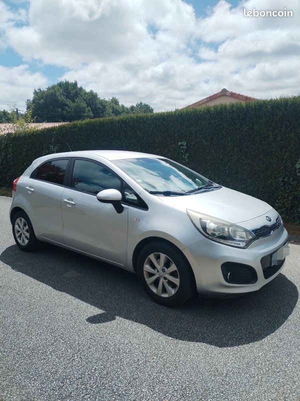 Kia Rio 1.1 CRDI 75cv ISG ACTIVE 147386 km (image 1)