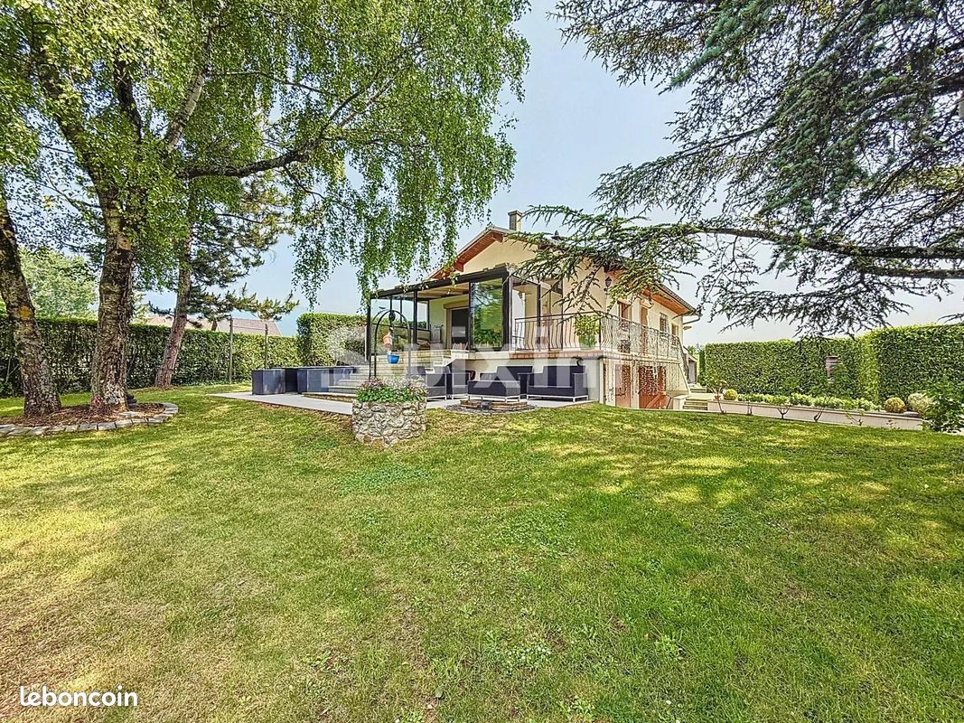Maison 5 pièces 157 m² · à Cessy · 157 m² · 795 000 €