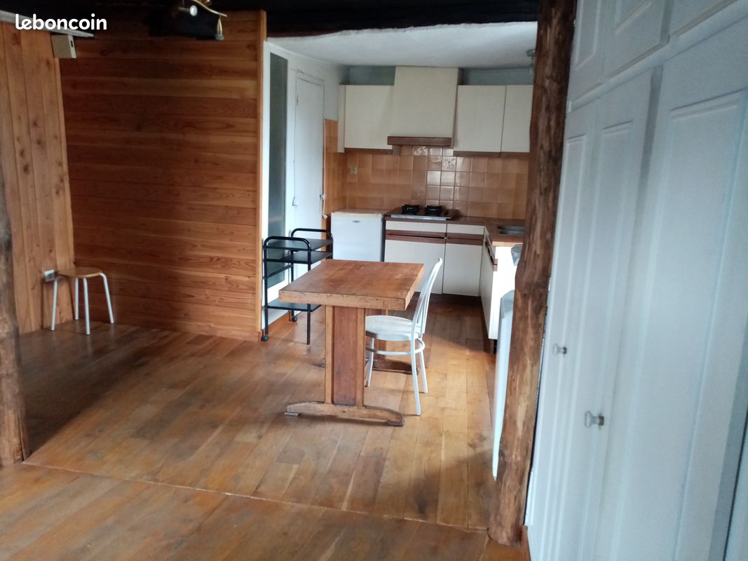 Appartement 2 pièces 30 m² · à Aurillac · 30 m² · 350 €