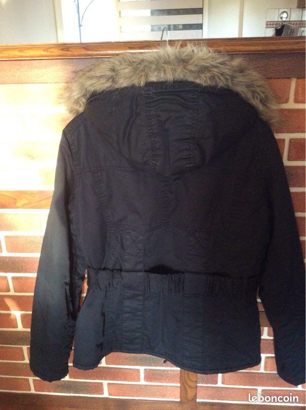 Blouson avec capuche (image 2)