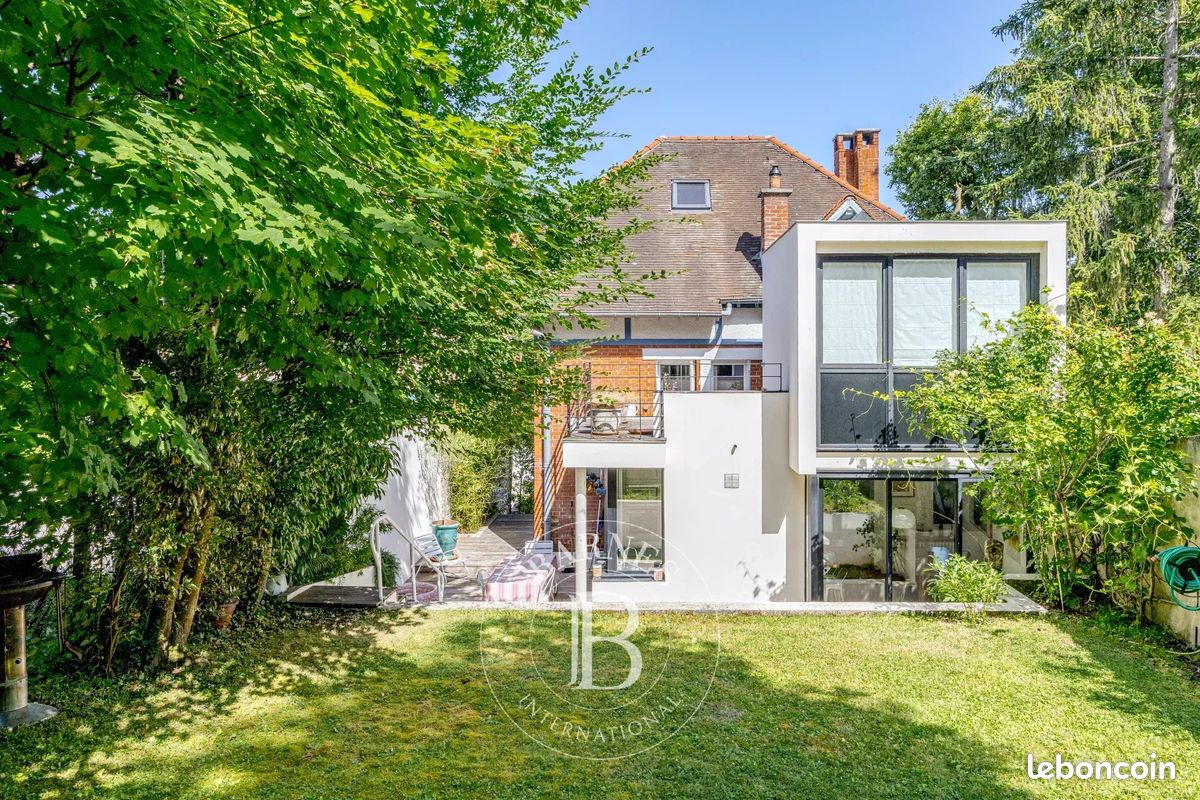 Maison 7 pièces 161 m² · à Ville-d'Avray · 161 m² · 1 450 000 €