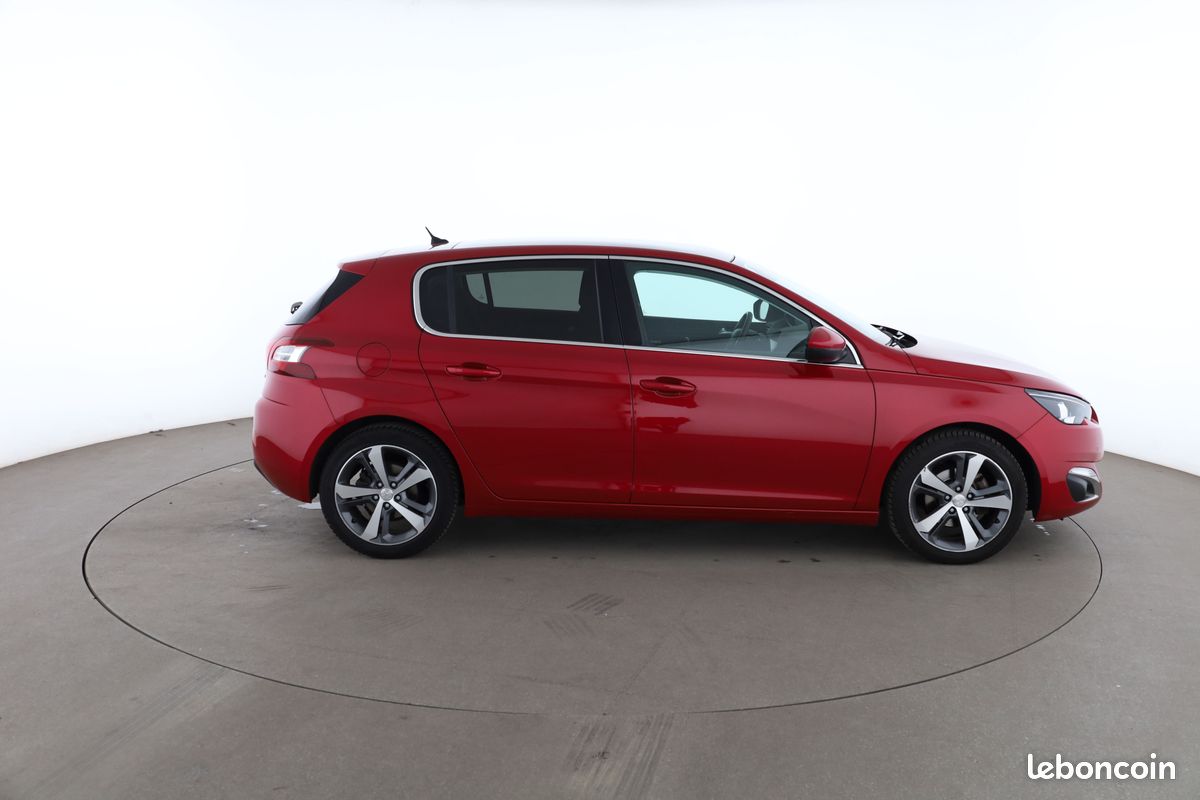 Peugeot 308 1.2 PureTech Allure 130 ch (image 14)