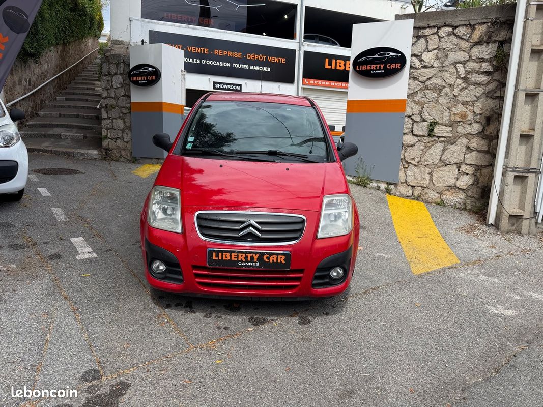 Citroën C2 1.4 i 75 CV / Ecran Navigation / CLIM / (image 4)