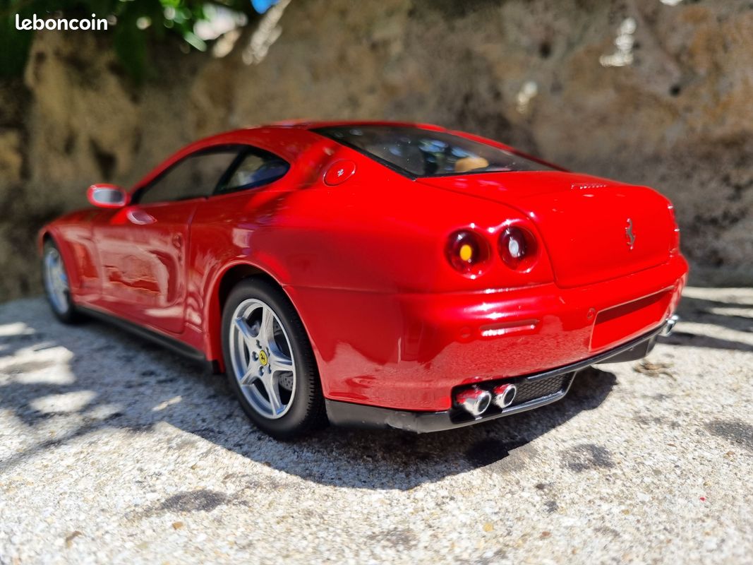 Ferrari 612 Scaglietti 1/18 Hot Wheels - Rouge 2003 - Miniature Occasion (sans Boîte)