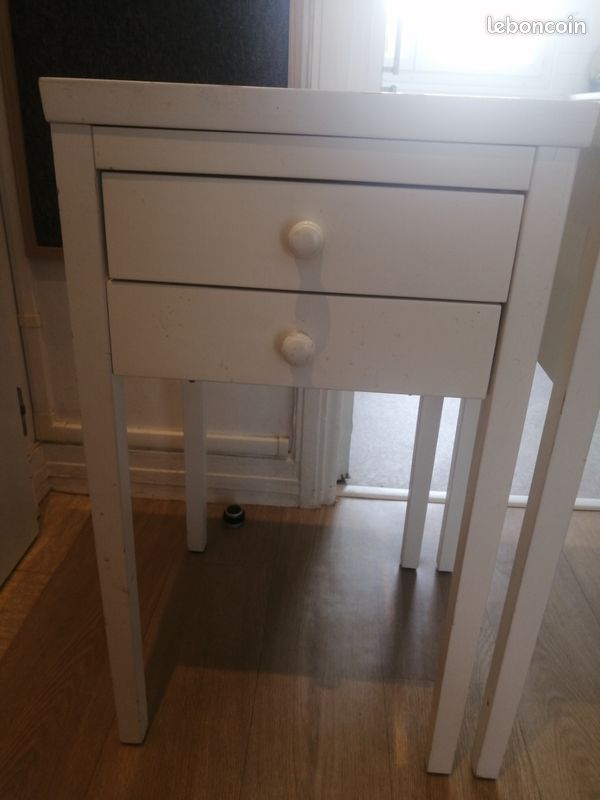 Tables de chevet (image 1)