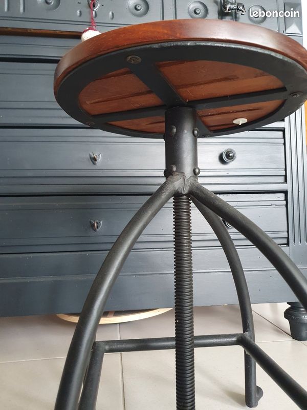 Tabouret "industrie" (image 4)
