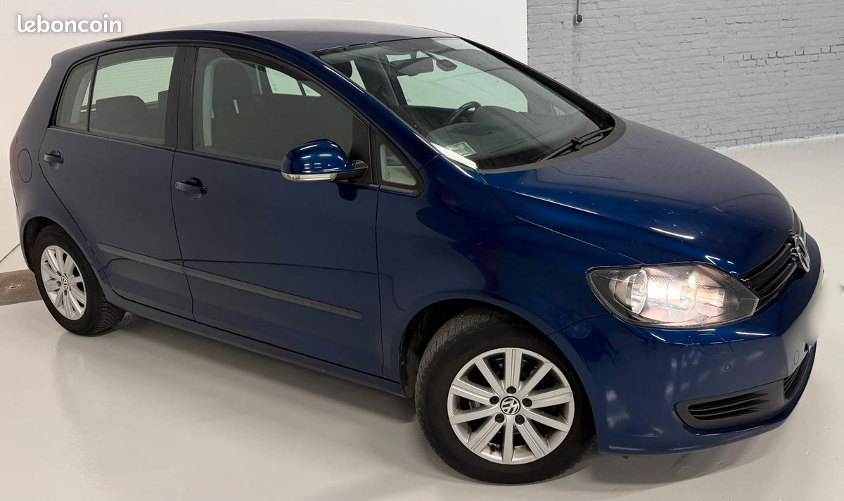 Volkswagen Golf Plus 1.6 TDI 105ch BlueMotion Technology Trendline Garantie 12 Mois Kit Distribution Neuf Climatisation / Radar de Stationnement / Régulateur de Vitesse / Rétroviseurs Rabattables (image 4)