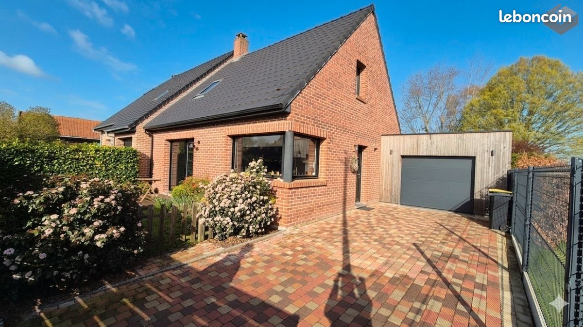 Maison 5 pièces 90 m² · à Nieppe · 90 m² · 329 000 €