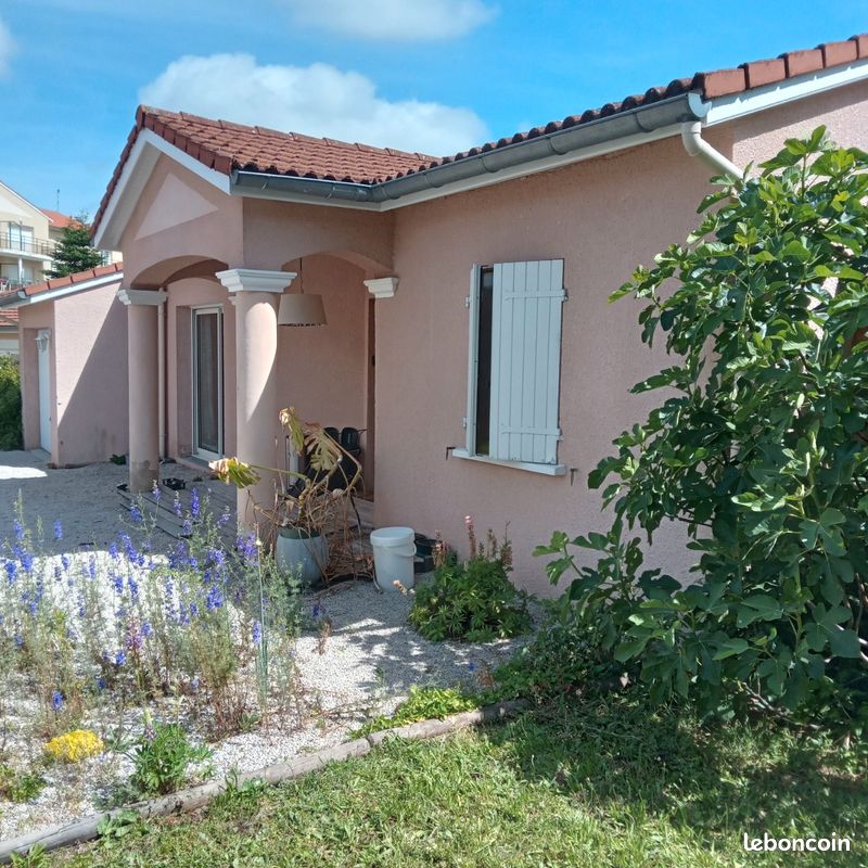Maison 5 pièces 96 m² · à Chazelles-sur-Lyon · 96 m² · 355 000 €
