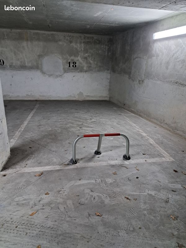 Parking · à Cormeilles-en-Parisis · 10 000 €