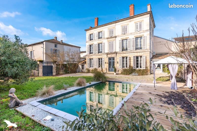 Local commercial 9 pièces 320 m² · à Marmande · 320 m² · 832 000 €