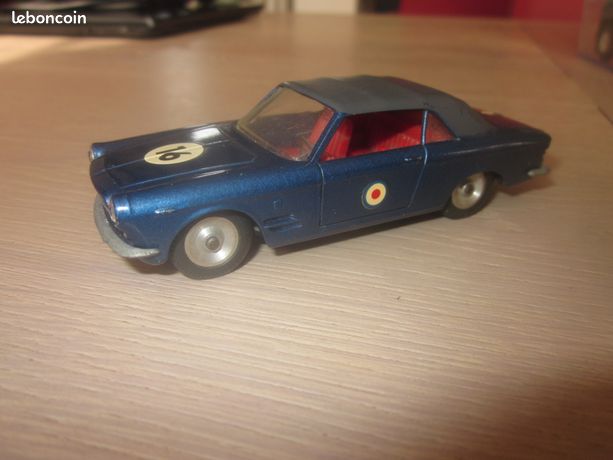 Brinquedos Raros - Fiat 2300/S Cabriolet Ghia laranja Fabricada pela Brosol Solido brésilienne