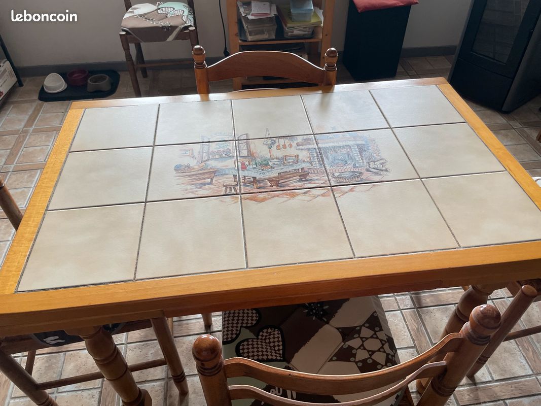 Tables carrelés avec rallonge et 6 chaises (image 1)