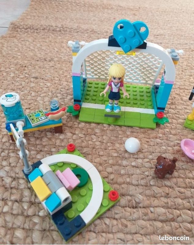 LEGO Friends 41330 L'entraînement de foot de Stéphanie (image 2)