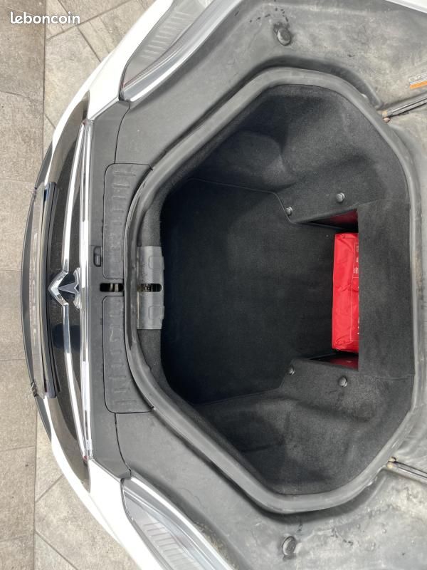 Tesla Model S 85 (image 14)