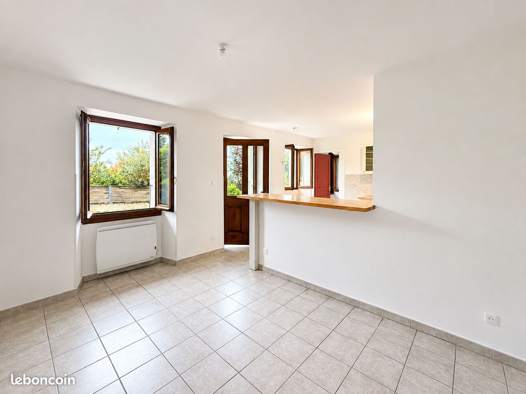 Appartement 3 pièces 49 m² · à Perrignier · 49 m² · 980 €/mois