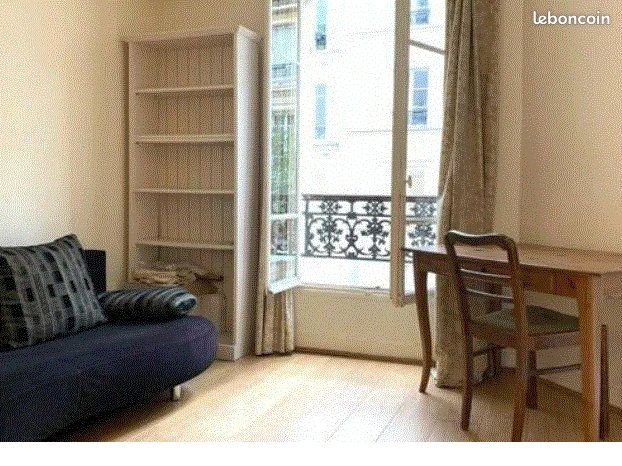 Appartement 1 pièce 18 m² · à Paris · 18 m² · 220 000 €