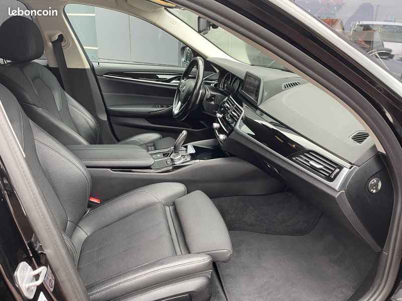 Bmw 520d Série 5 G31 Break 2.0l 190cv X-DRIVE TBE, HISTORIQUE D’ENTRETIEN DISPONIBLE, Attelage électrique, Hayon électrique, Caméra de recul, Sièges électriques chauffants… (image 5)