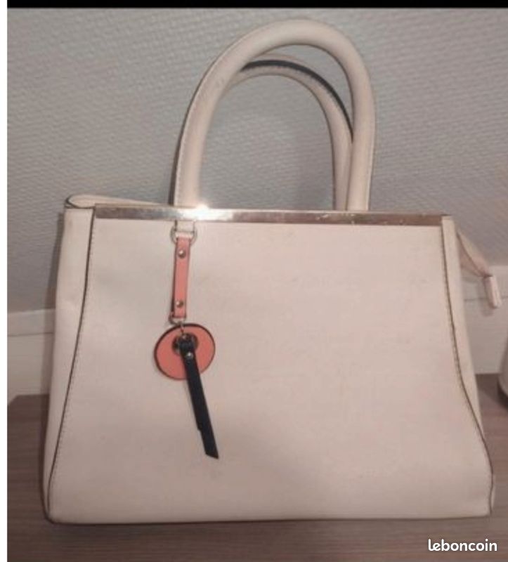 Sac A Main Femme Gemo Sac A Main Gemo Sac A Motifs Embosses Porte Main  Femme Noir