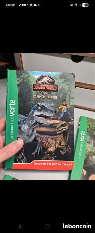 Lot livres Jurassic World (image 2)