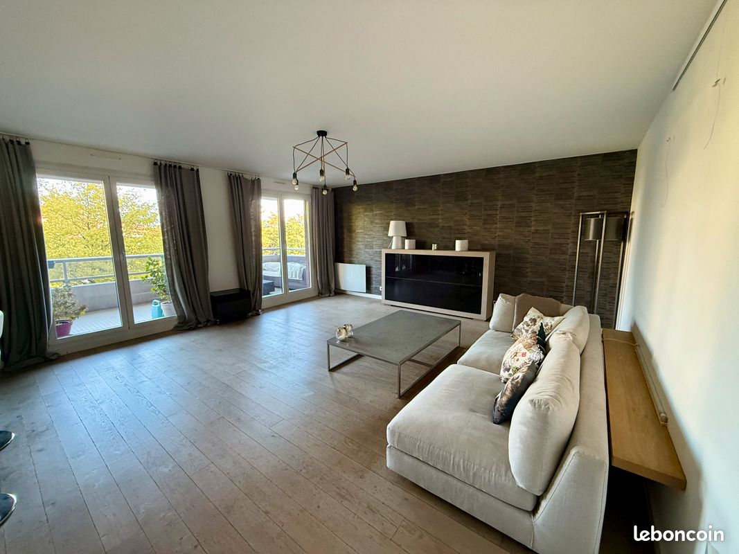 Appartement 4 pièces 110 m² · à Ferney-Voltaire · 110 m² · 3 300 €/mois